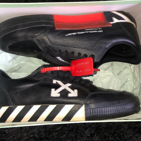 Off-white shoes w/ box HMU - Picture 2 of 5